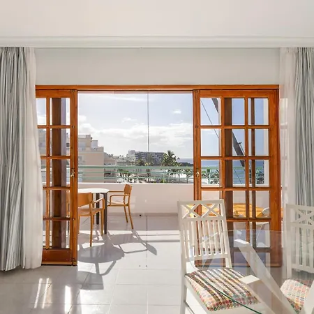 Апартаменты Playa Delphin 302 *